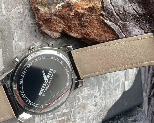スポーツスタイルメンズ 隕石時計 30mm 隕石ダイヤルガン 石灰色の水晶